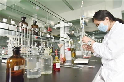 我省枸杞酒首獲國際烈酒競賽銅獎，生物技術開發助力品質提升